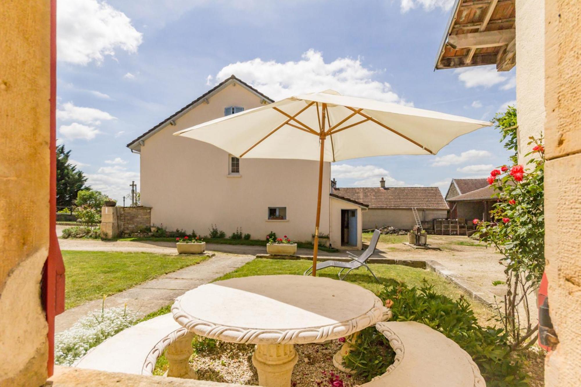 Maison Chaleureuse A Eringes Avec Jardin Et Parking Inclus 외부 사진